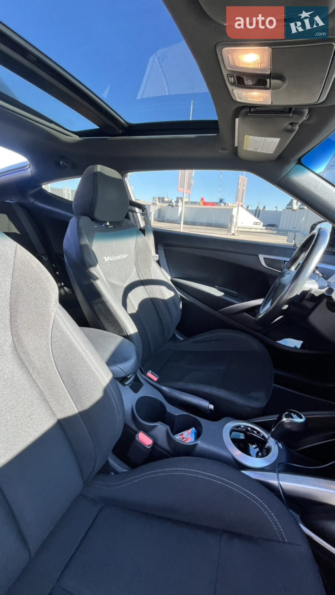 2017 Hyundai Veloster - мініатюра 12