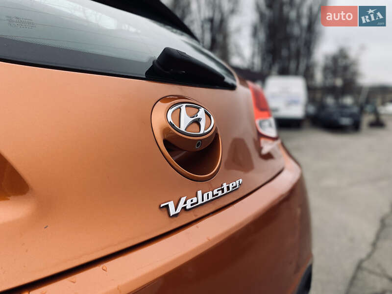 Хэтчбек Hyundai Veloster 2016 в Киеве фото 11 Хэтчбек Hyundai Veloster 2016 в Киеве
