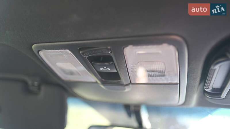 Хетчбек Hyundai Veloster 2016 в Києві