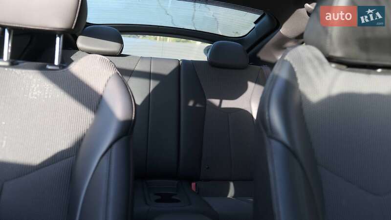 Хетчбек Hyundai Veloster 2016 в Києві