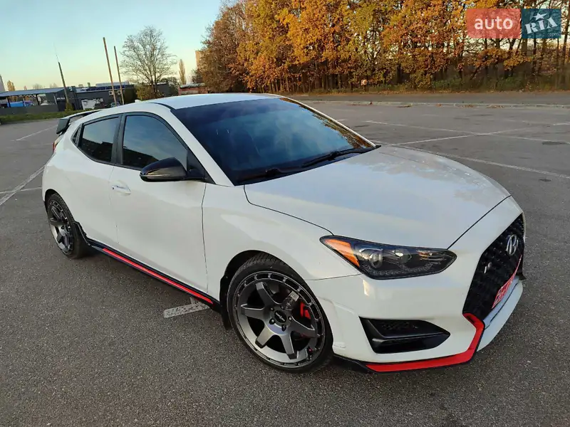 Hyundai Veloster
