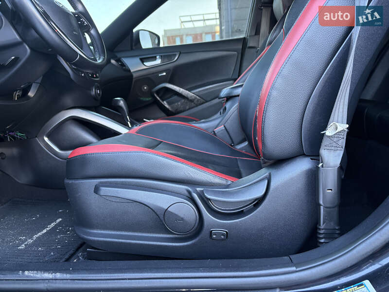 Хетчбек Hyundai Veloster 2014 в Львові