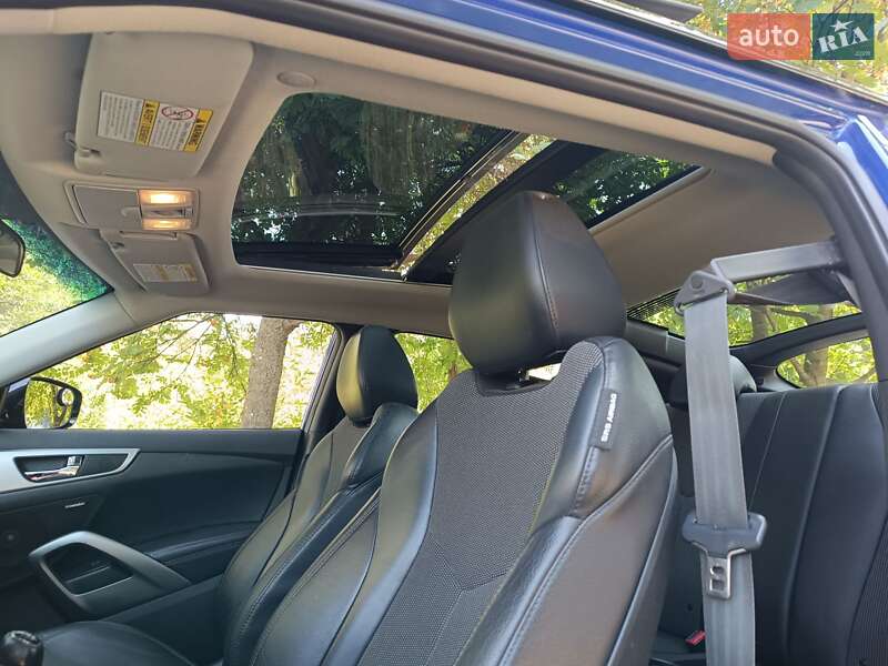 Хэтчбек Hyundai Veloster 2012 в Соленом фото 11 Хэтчбек Hyundai Veloster 2012 в Соленом