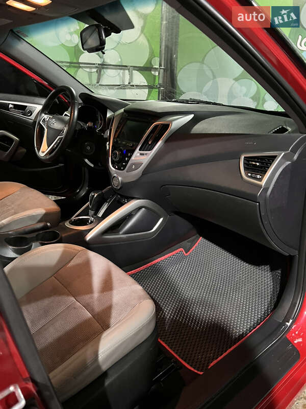 Хэтчбек Hyundai Veloster 2013 в Запорожье фото 6 Хэтчбек Hyundai Veloster 2013 в Запорожье