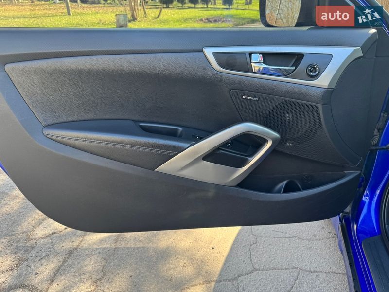 Хэтчбек Hyundai Veloster 2012 в Ровно фото 20 Хэтчбек Hyundai Veloster 2012 в Ровно