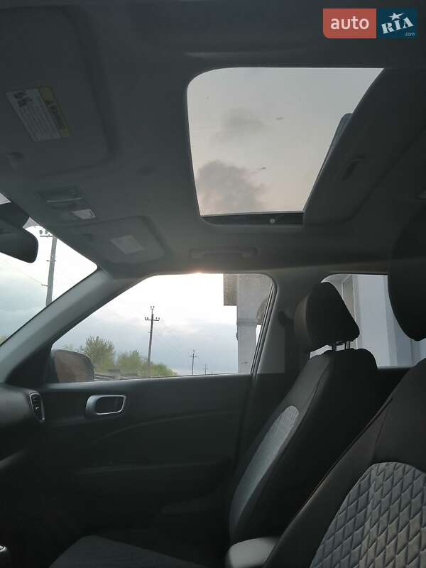 Внедорожник / Кроссовер Hyundai Venue 2022 в Ивано-Франковске