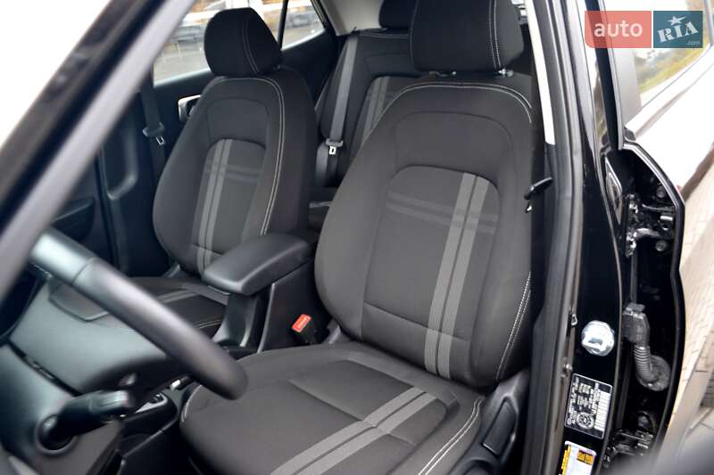 Внедорожник / Кроссовер Hyundai Venue 2023 в Хмельницком фото 17 Внедорожник / Кроссовер Hyundai Venue 2023 в Хмельницком