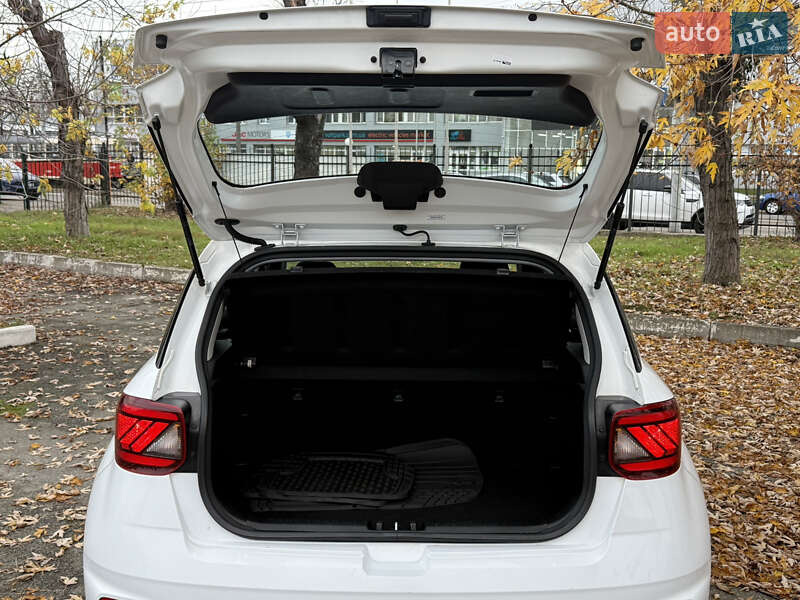 Внедорожник / Кроссовер Hyundai Venue 2020 в Киеве