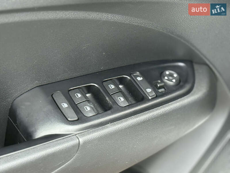 Внедорожник / Кроссовер Hyundai Venue 2020 в Киеве