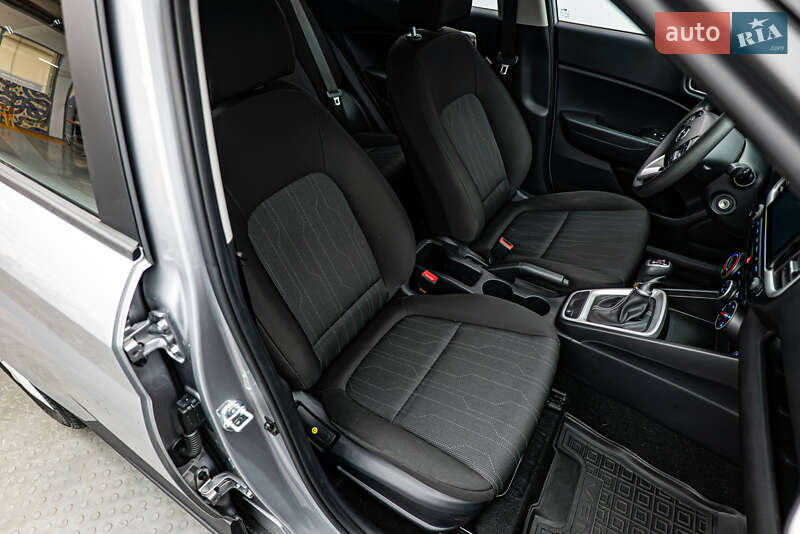 Позашляховик / Кросовер Hyundai Venue 2023 в Києві фото 19 Позашляховик / Кросовер Hyundai Venue 2023 в Києві