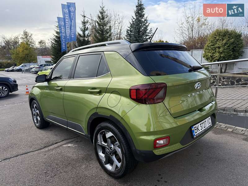 Внедорожник / Кроссовер Hyundai Venue 2022 в Ровно
