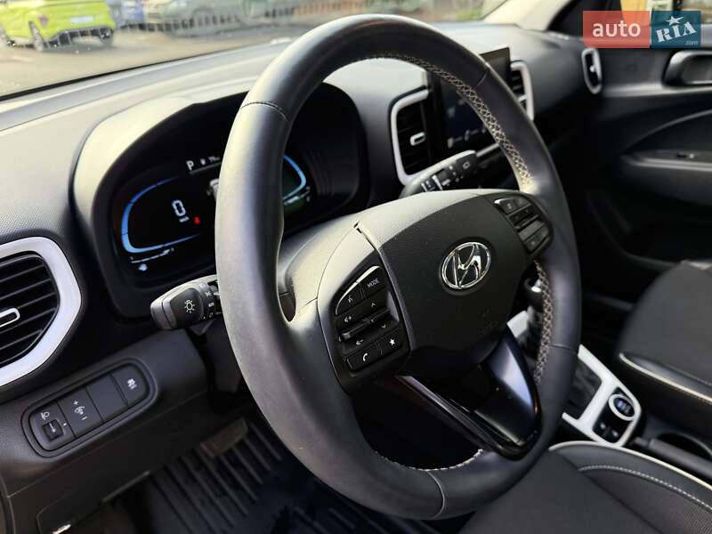 Внедорожник / Кроссовер Hyundai Venue 2022 в Ровно