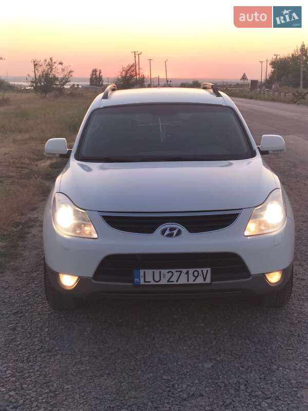 Внедорожник / Кроссовер Hyundai Veracruz 2010 в Снигиревке