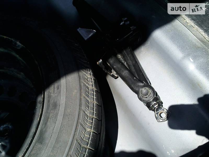 Седан Hyundai XG 2003 в Чернівцях