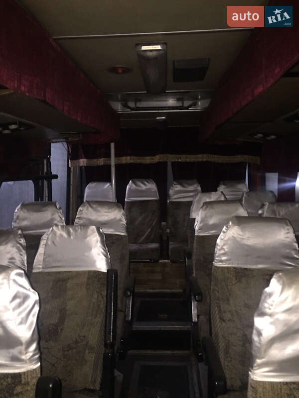 Туристичний / Міжміський автобус Ikarus 250 1988 в Ромнах
