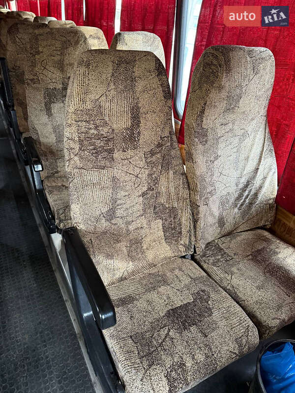 Туристический / Междугородний автобус Ikarus 250 1988 в Ромнах