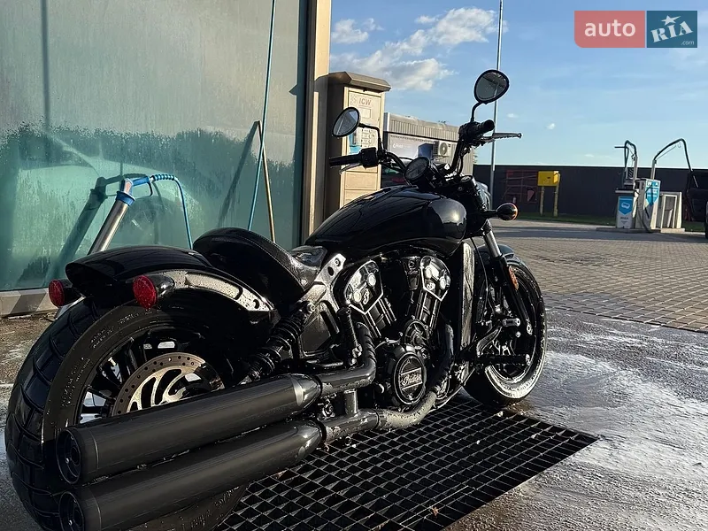 Indian Scout  Bobber  2017