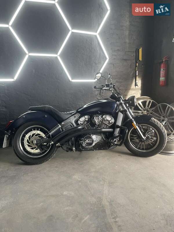 Боббер Indian Scout 2017 в Львове