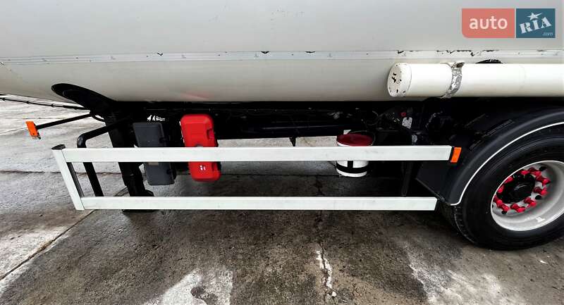 Цистерна полуприцеп Indox SC-3 2002 в Львове