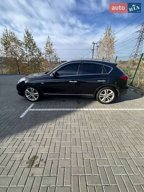 Позашляховик / Кросовер Infiniti EX 30 2011 в Києві