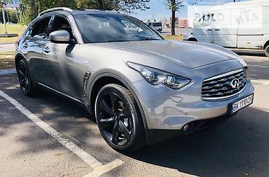 Внедорожник / Кроссовер Infiniti FX 30 2010 в Ровно