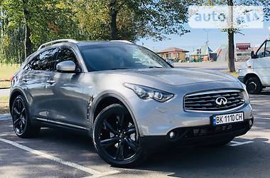 Внедорожник / Кроссовер Infiniti FX 30 2010 в Ровно