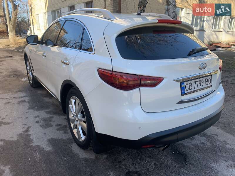 Позашляховик / Кросовер Infiniti FX 30 2012 в Чернігові