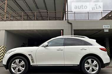 Внедорожник / Кроссовер Infiniti FX 30 2011 в 