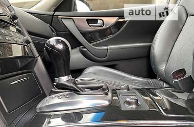 Внедорожник / Кроссовер Infiniti FX 30 2011 в 