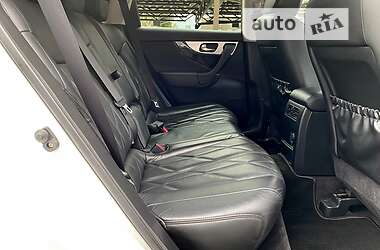 Внедорожник / Кроссовер Infiniti FX 30 2011 в 