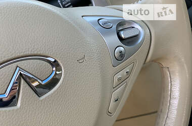 Внедорожник / Кроссовер Infiniti FX 30 2011 в Киеве