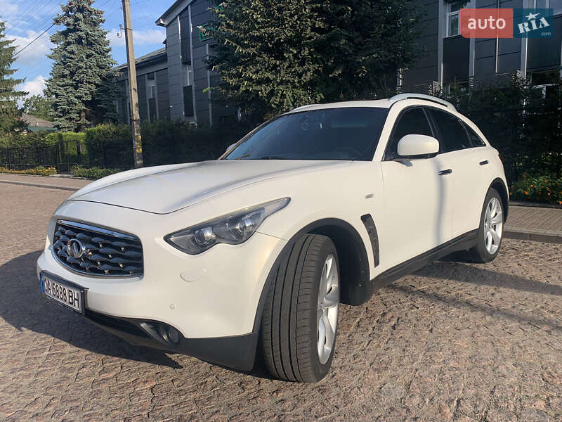 Позашляховик / Кросовер Infiniti FX 30 2011 в Корсунь-Шевченківському