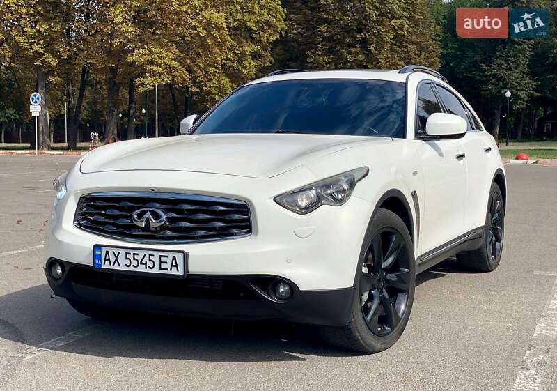 Внедорожник / Кроссовер Infiniti FX 30 2010 в Харькове