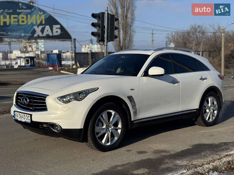 Внедорожник / Кроссовер Infiniti FX 30 2011 в Харькове