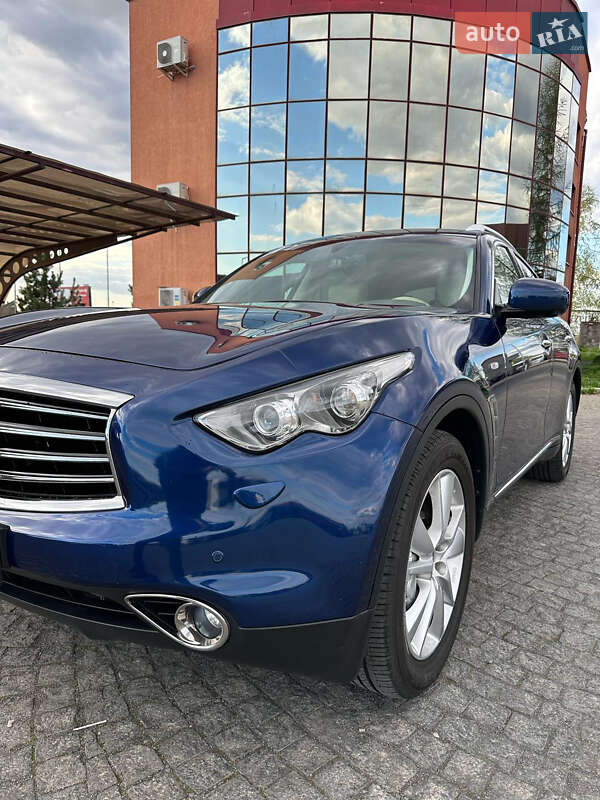 Внедорожник / Кроссовер Infiniti FX 30 2012 в Мукачево