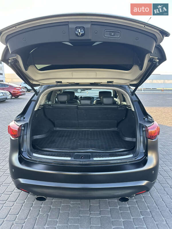 Позашляховик / Кросовер Infiniti FX 30 2012 в Києві