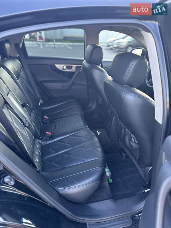 Позашляховик / Кросовер Infiniti FX 30 2012 в Києві