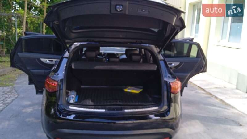 Позашляховик / Кросовер Infiniti FX 30 2012 в Звягелі