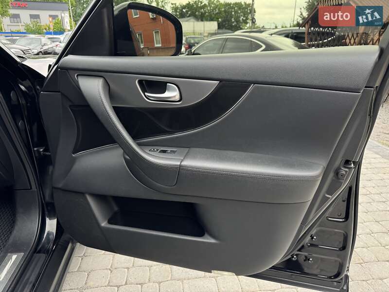 Внедорожник / Кроссовер Infiniti FX 30 2012 в Виннице