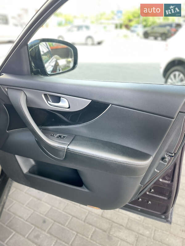 Внедорожник / Кроссовер Infiniti FX 30 2011 в Днепре