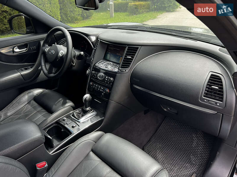 Позашляховик / Кросовер Infiniti FX 30 2010 в Дніпрі