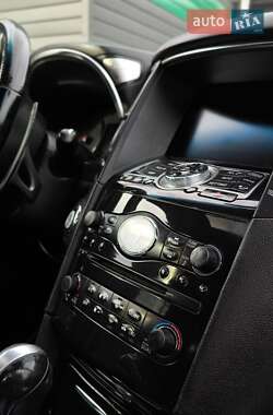 Внедорожник / Кроссовер Infiniti FX 30 2010 в 