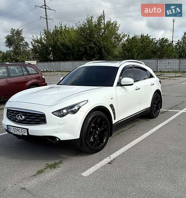 Внедорожник / Кроссовер Infiniti FX 30 2011 в Кременчуге