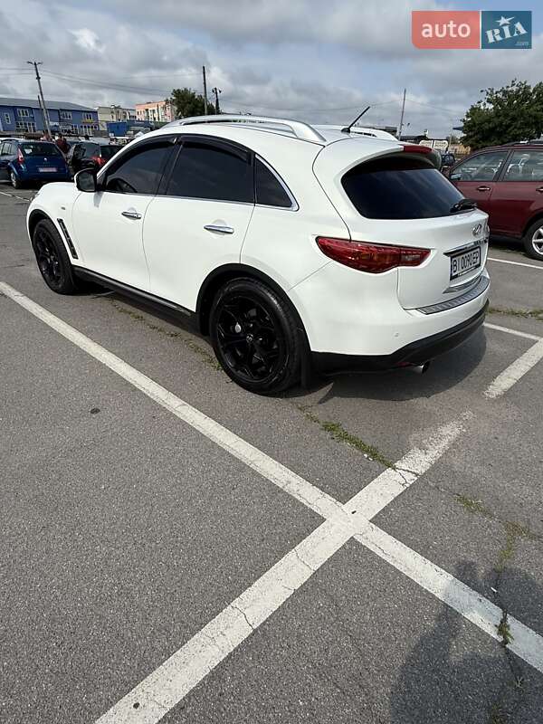 Внедорожник / Кроссовер Infiniti FX 30 2011 в Кременчуге