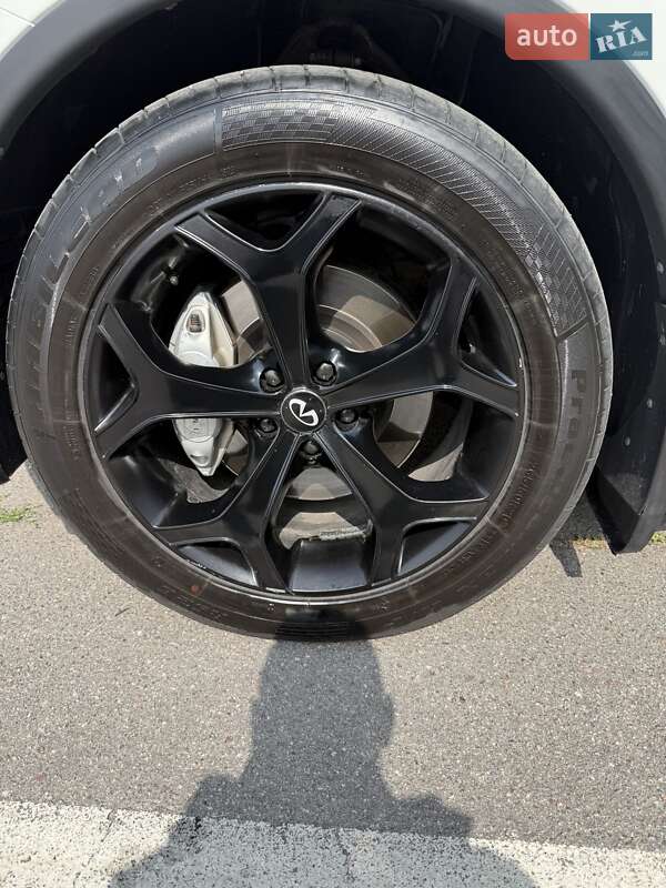 Внедорожник / Кроссовер Infiniti FX 30 2011 в Кременчуге