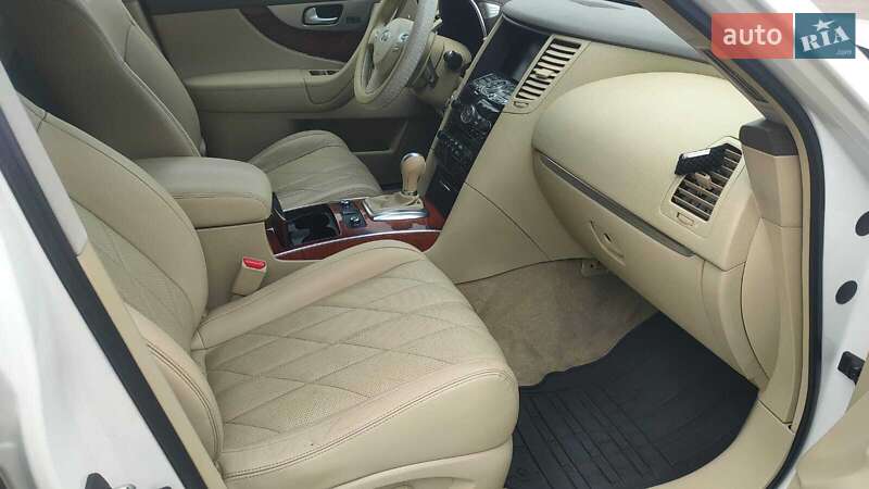 Позашляховик / Кросовер Infiniti FX 30 2012 в Києві