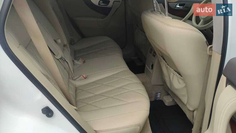 Позашляховик / Кросовер Infiniti FX 30 2012 в Києві