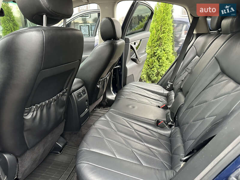 Позашляховик / Кросовер Infiniti FX 30 2012 в Харкові