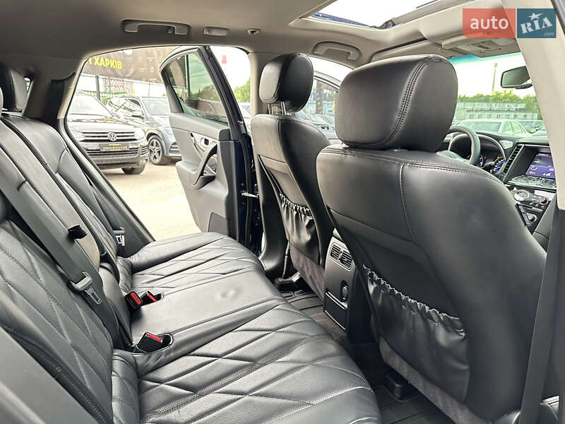 Позашляховик / Кросовер Infiniti FX 30 2012 в Харкові