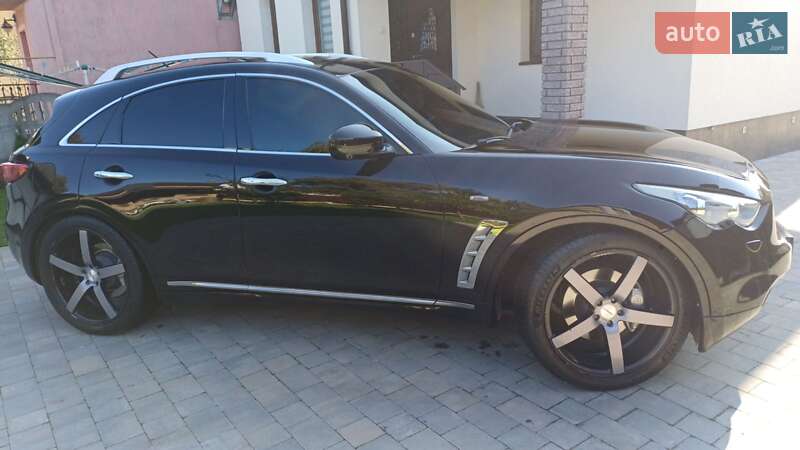Внедорожник / Кроссовер Infiniti FX 30 2011 в Дрогобыче